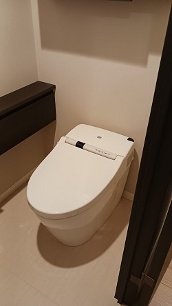 ֍